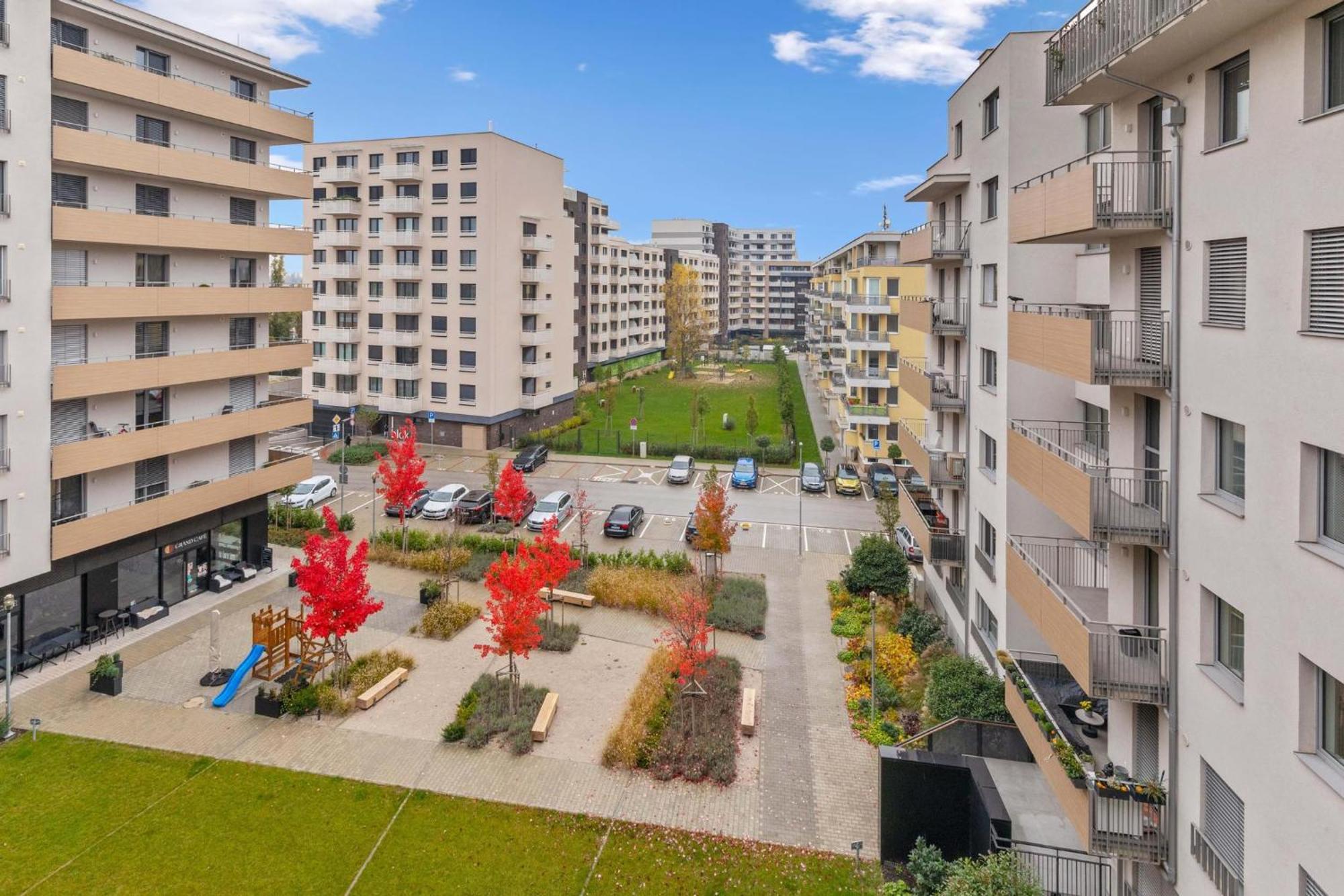 Ah Galvaniho Free Parking Bratislava Luaran gambar